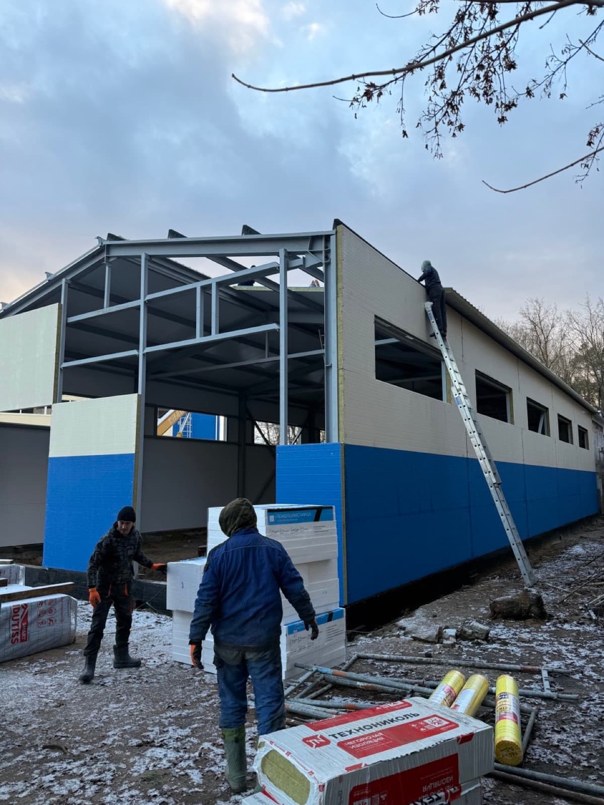 Устройство ограждающих конструкций промышленного здания